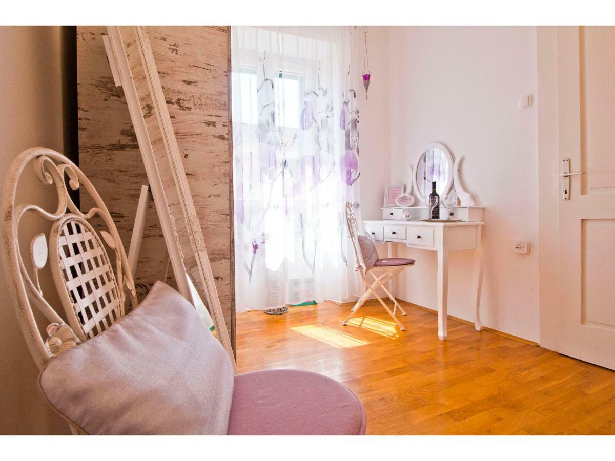 Double A Split Apartment Ngoại thất bức ảnh